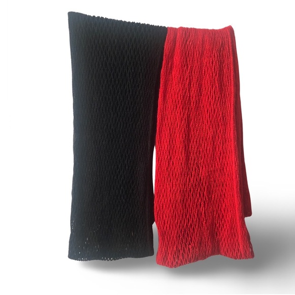 2 Loose Knit Infinity Scarves - Picture 3 of 6